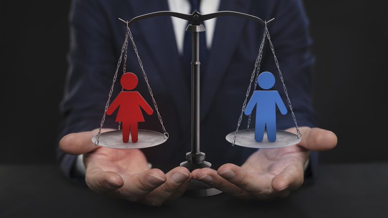 月子餐营养咨询师：如何挑选靠谱专家？**